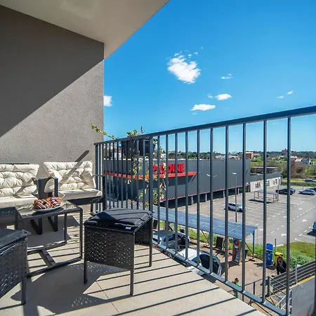 Lola & Bela Apartmán Pula