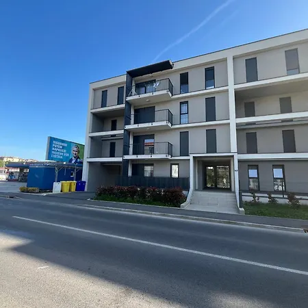 Lejlighed Lola & Bela - Free Parking & Balcony