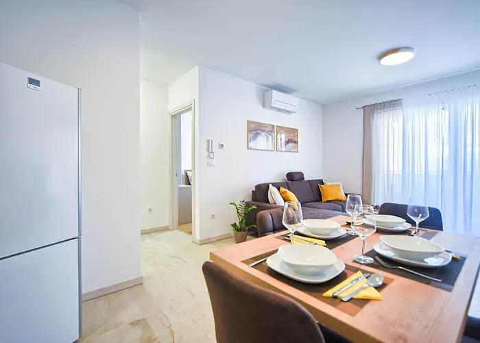 Lola & Bela - Free Parking & Balcony