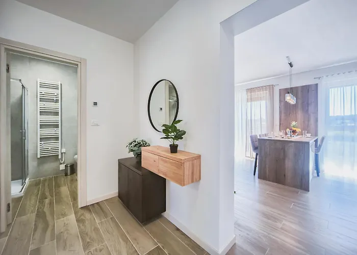 Lola & Bela - Free Parking & Balcony Pula