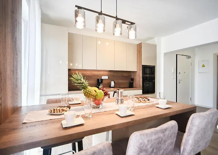 Lola & Bela - Free Parking & Balcony * Pula