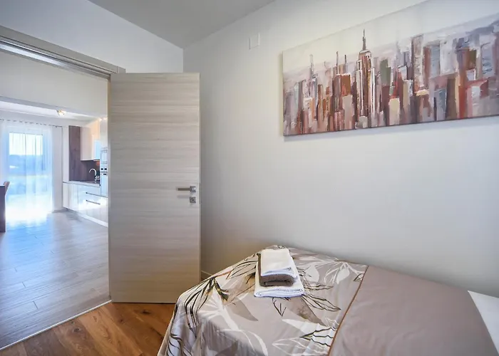 Lejlighed Lola & Bela - Free Parking & Balcony