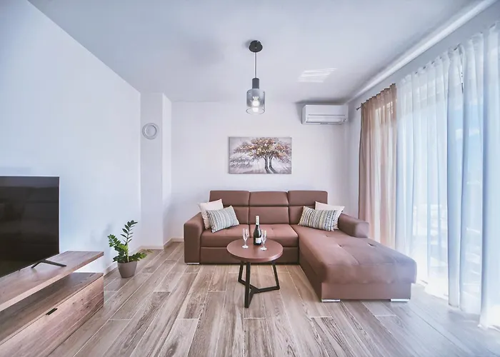 Lejlighed Lola & Bela - Free Parking & Balcony *