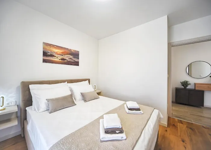 Lola & Bela - Free Parking & Balcony * Pula